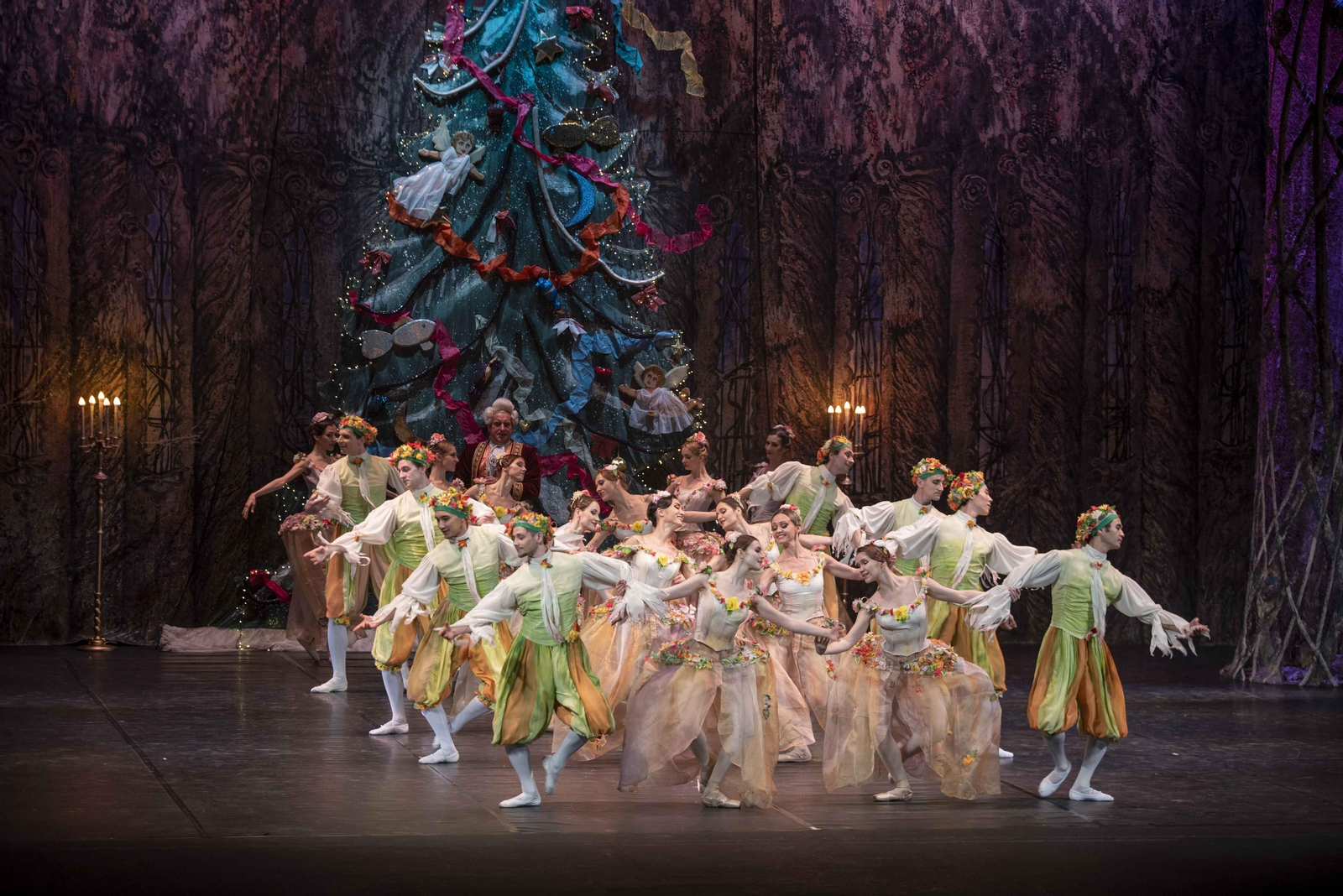 El vestuario llamó mucho la atención al público que asistió al Maestro Padilla.