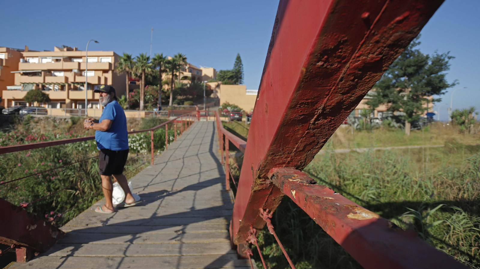 Fotos de los desperfectos del parque del río Pícaro en Algeciras