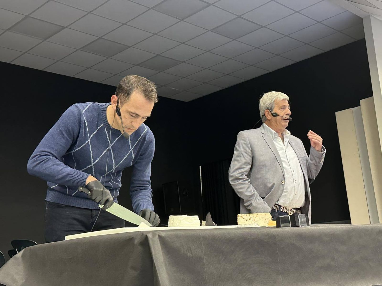 Un recorrido en imágenes por la Feria del Queso de Los Pedroches en Hinojosa del Duque