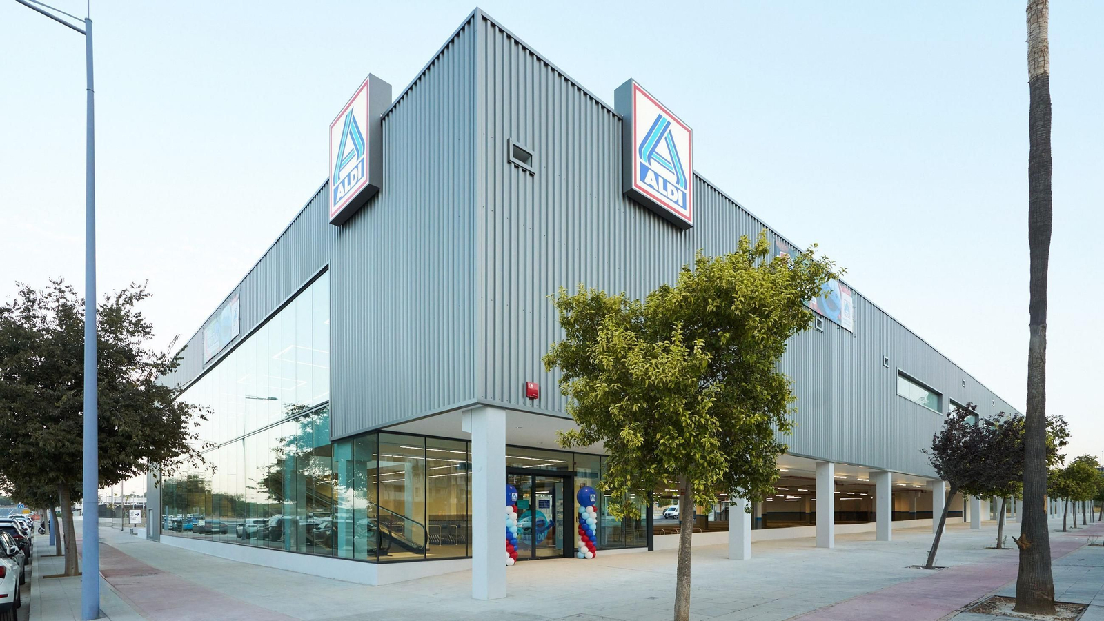 Imagen de la nueva tienda de Aldi en Entrenúcleos.