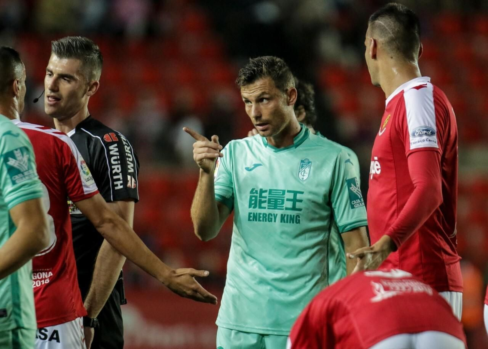 Alberto Martín llega para dar más consistencia al centro del campo albiazul.