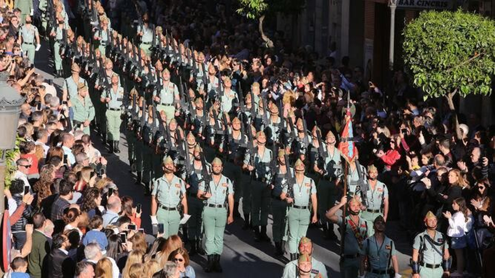 Así fue la procesión del Cristo de la Vera+Cruz acompañado por la Legión en el año 2019