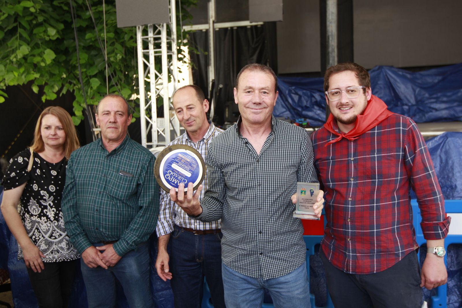 Imágenes de las Fiestas de Abrucena: concurso de mostos, encierro infantil y migas populares