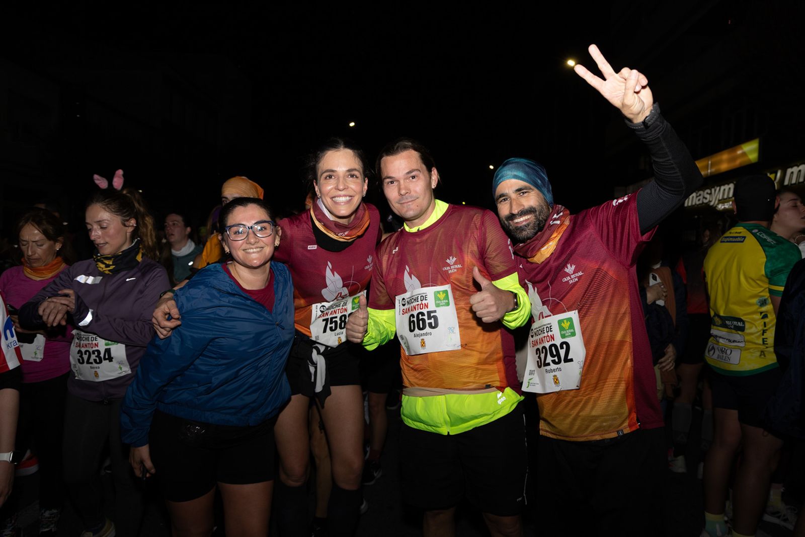 En imágenes: búscate en tu llegada a meta de la Carrera de San Antón 2026 (IV)