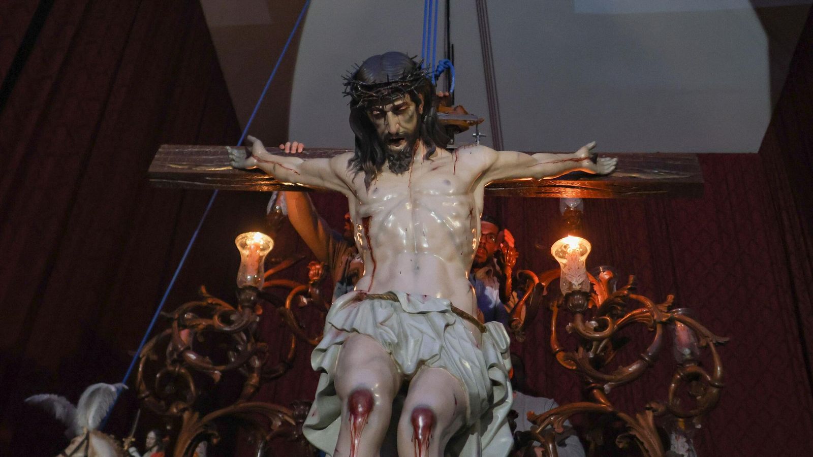 Así vivió Granada la Entronización del Santísimo Cristo de la Redención 2025