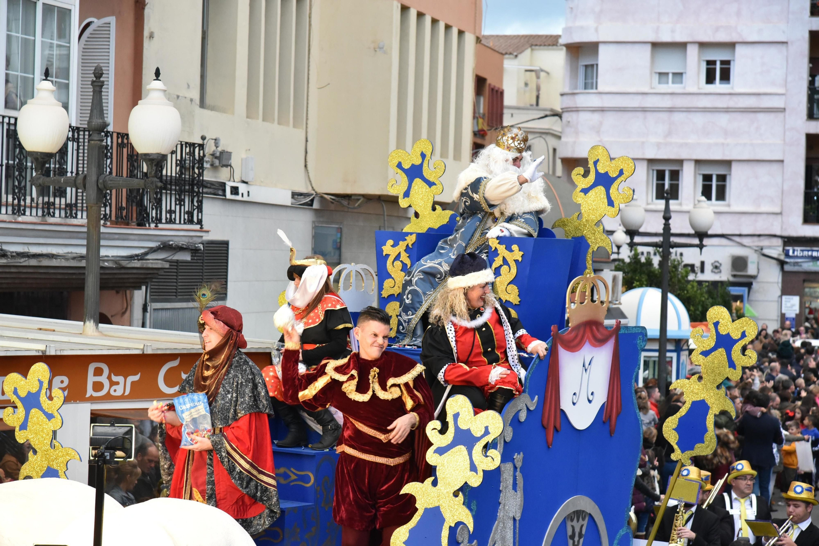 Imágenes de la Cabalgata de la ilusión en La Línea