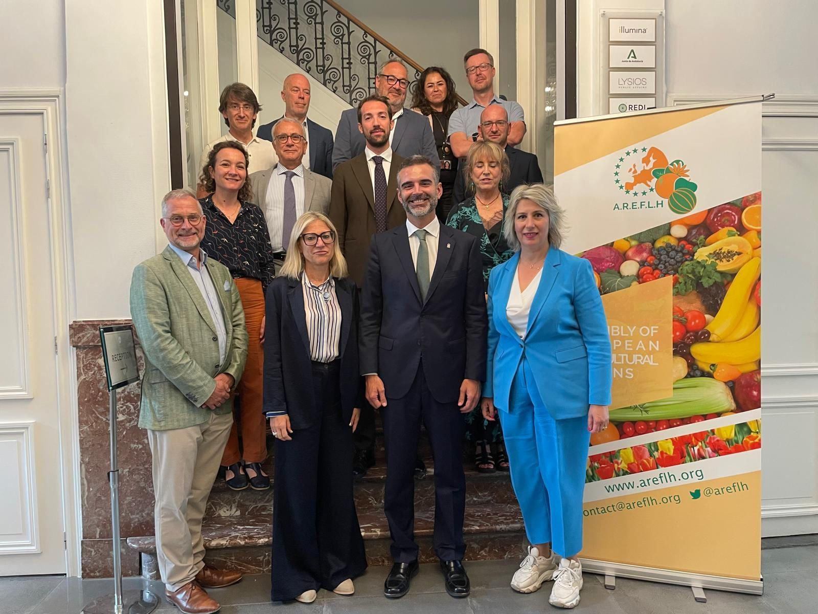 Ramón Fernández-Pacheco junto a miembros de la AREFLH.