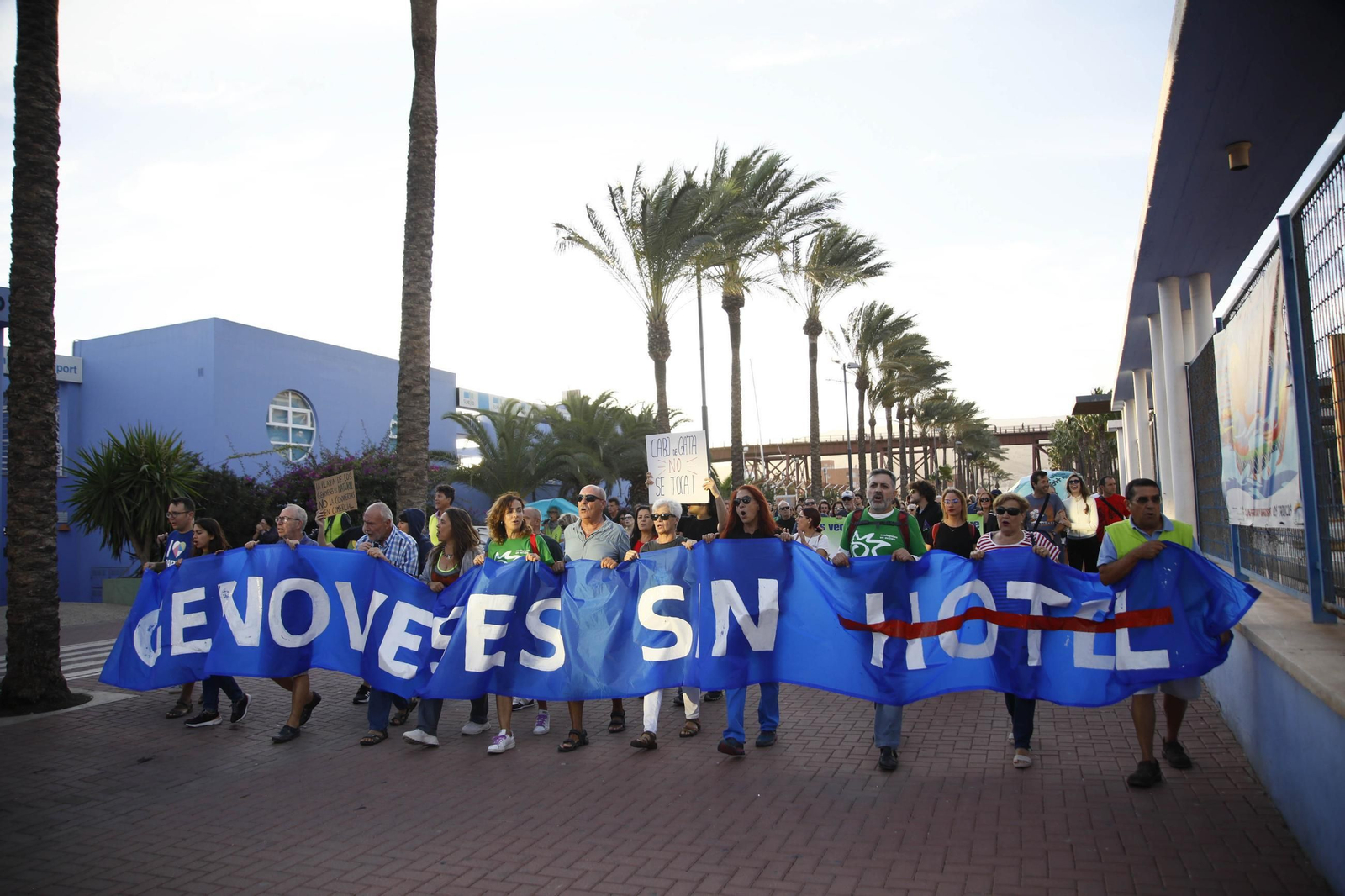 La manifestación "Genoveses sin hotel", en imágenes