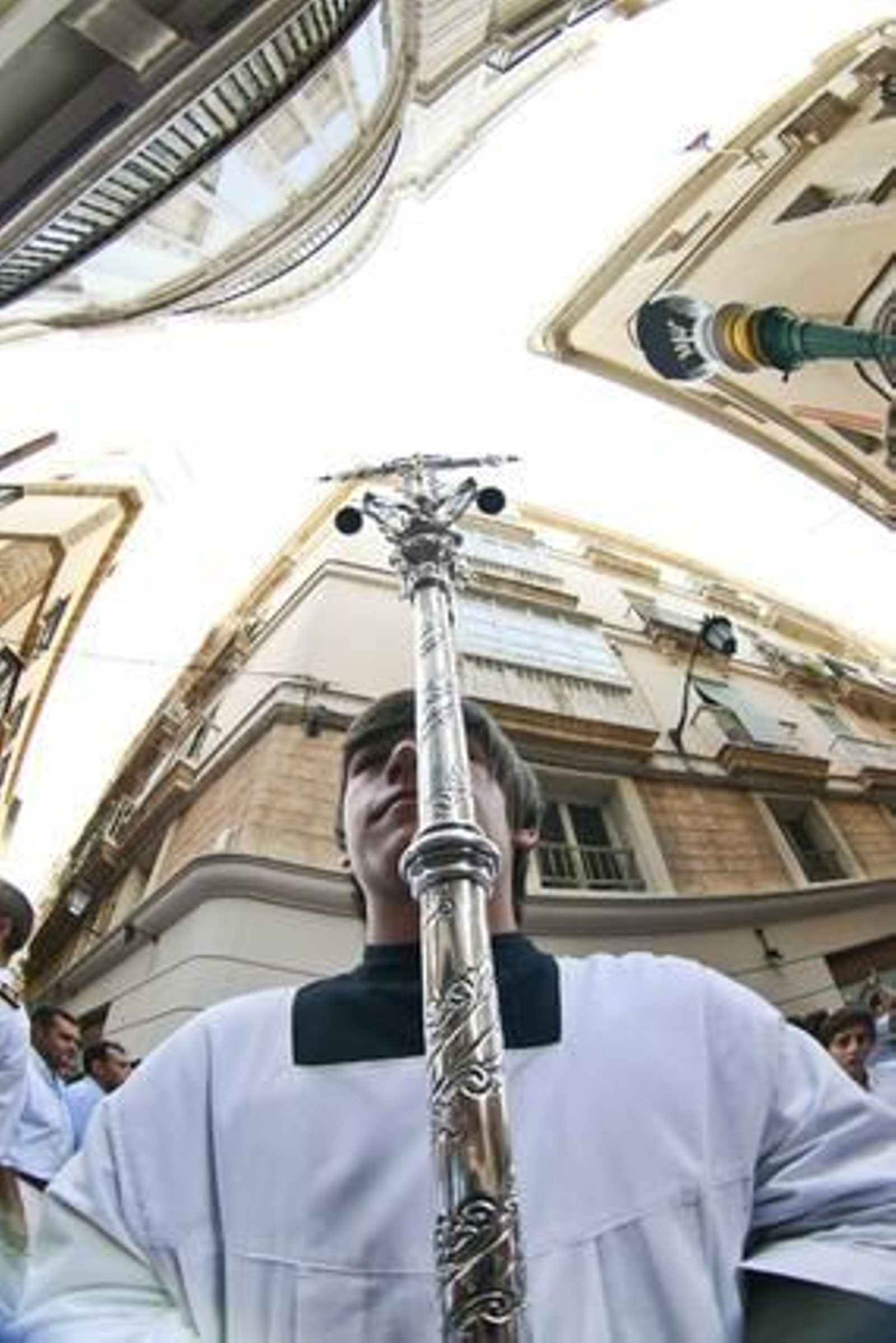 Miles de personas abarrotan las calles de la capital para disfrutar de la  magna de pasos con motivo de la JMJ. Participaron 15 cofradías de la diócesis./Fotos:Julio González

Foto: Julio Gonzalez