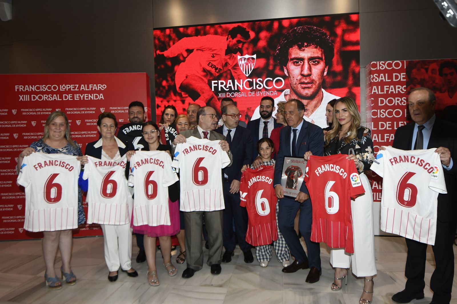 Las imágenes del Dorsal de Leyenda del Sevilla a Francisco