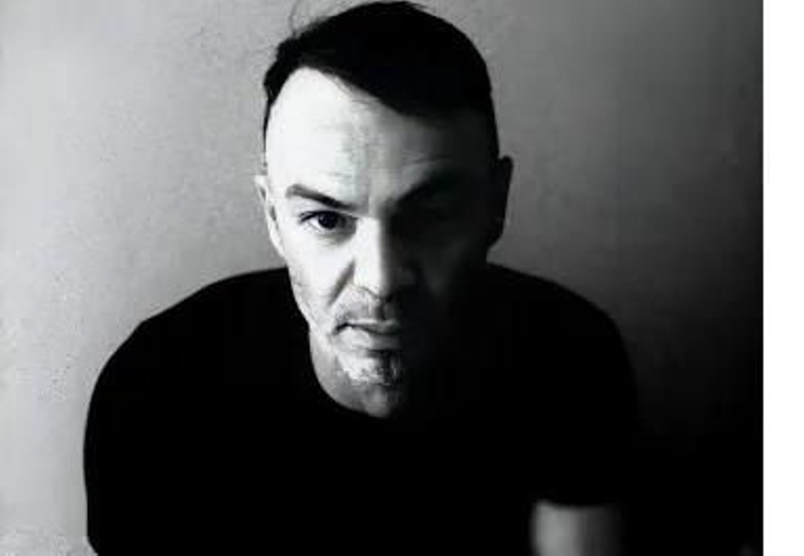 El escritor Ángel Osuna.