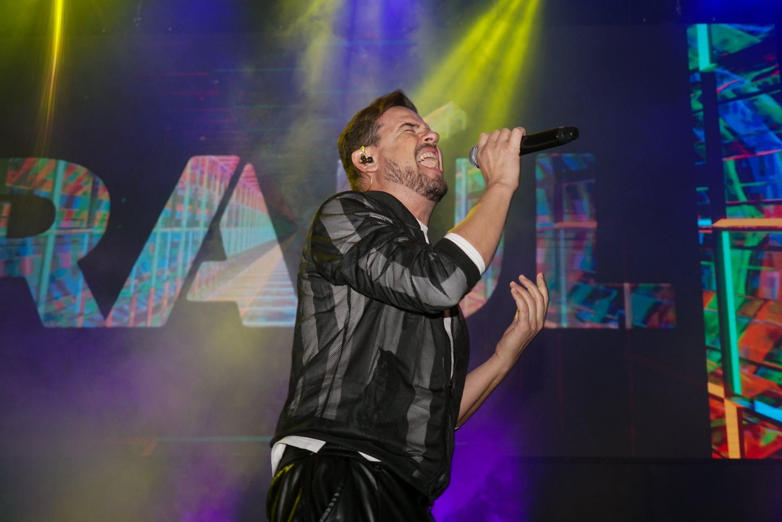 Miles de vecinos se reunieron para celebrar el otoño con la tradicional Gran Castañada de Vícar