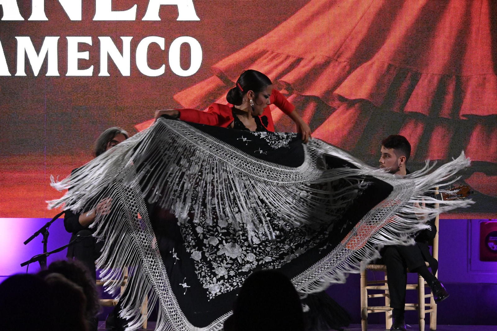 Imágenes del espectáculo de la bailaora María Canea en Huelva