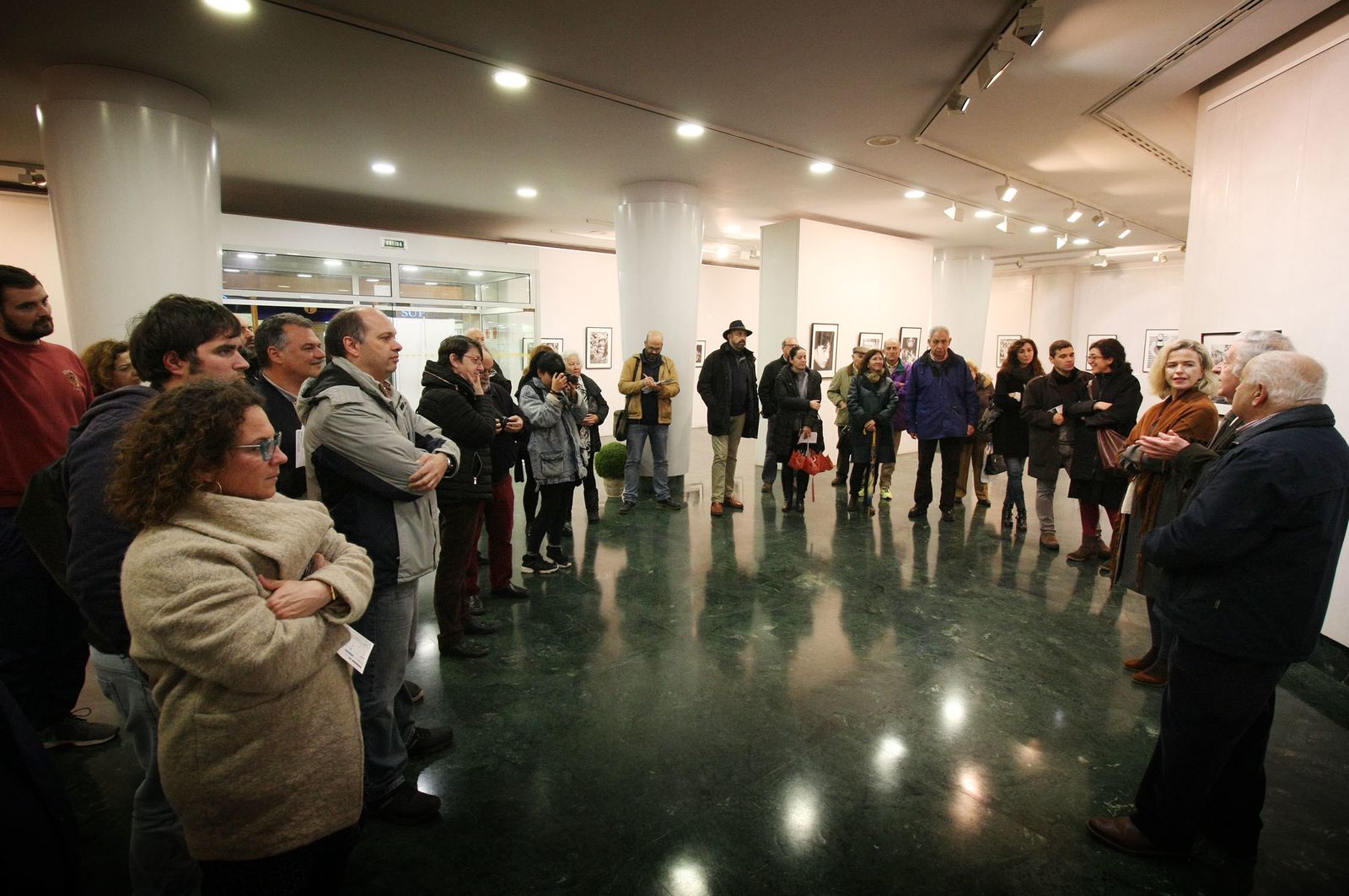Latitudes. Exposiciones de Alberto Korda y de Pedro Luis Raota