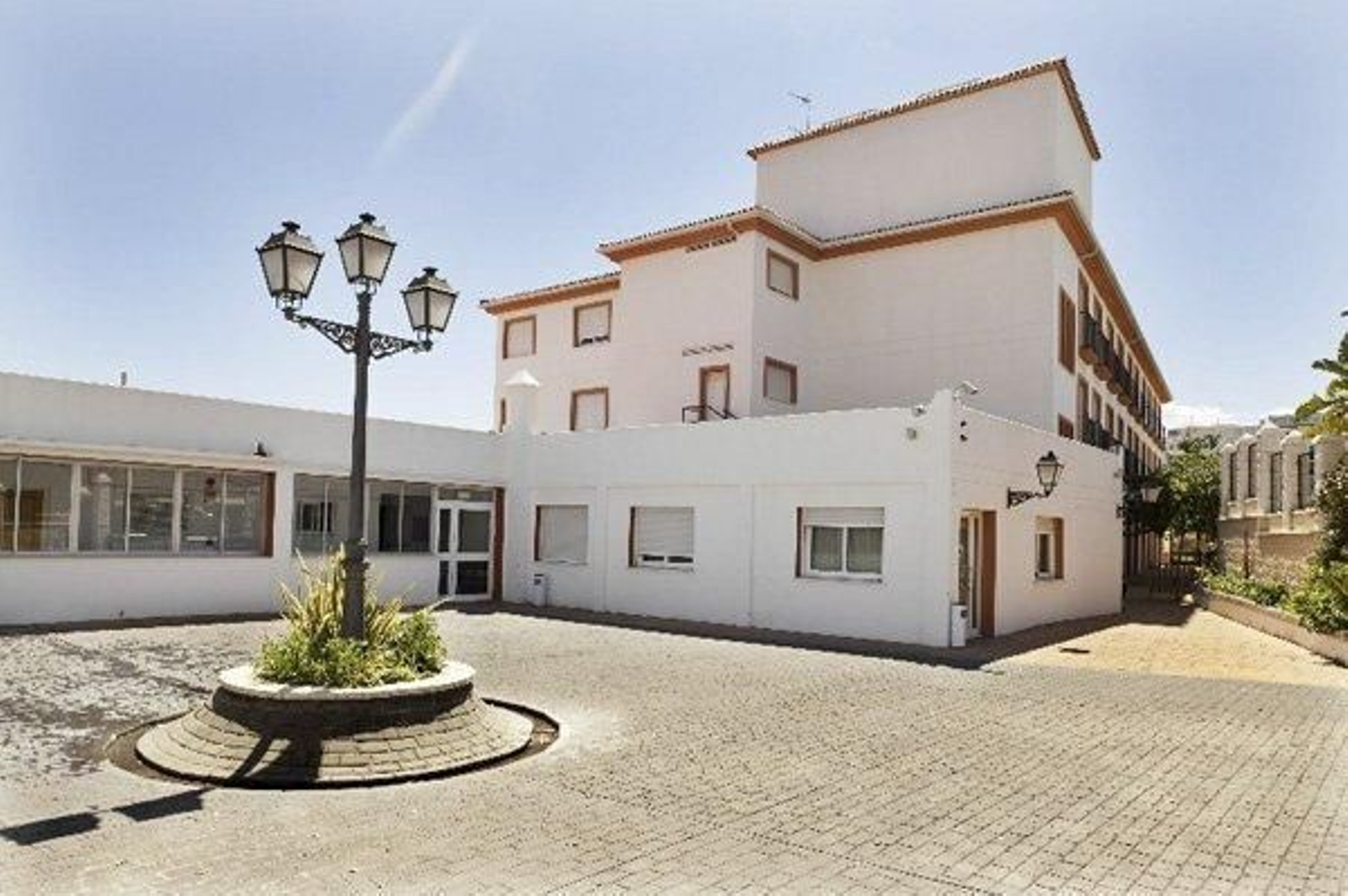 Vista de la residencia de ancianos Fundación Virgen del Carmen de Estepona.