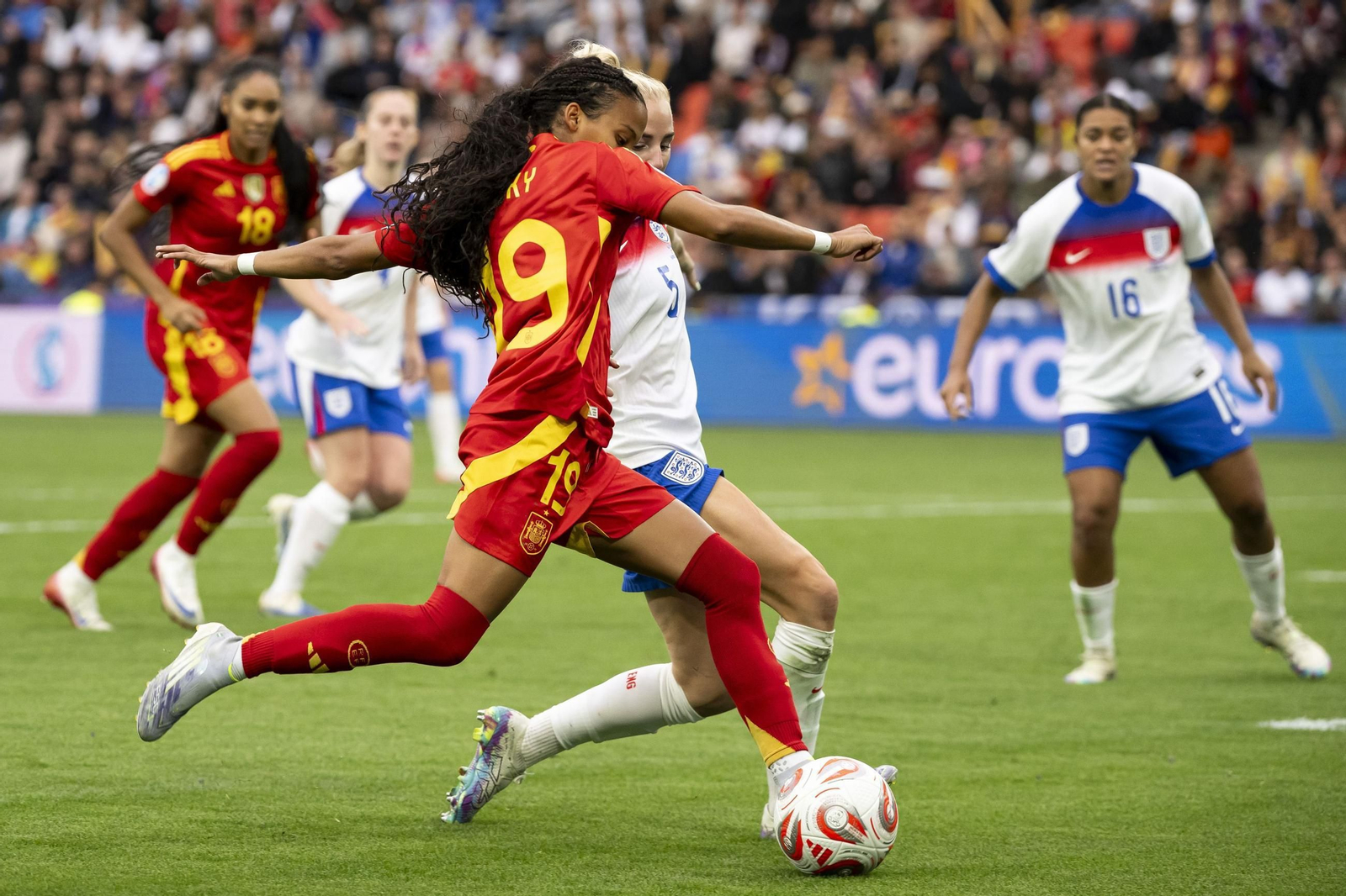 Las mejores imágenes de la final España - Inglaterra de la Eurocopa femenina