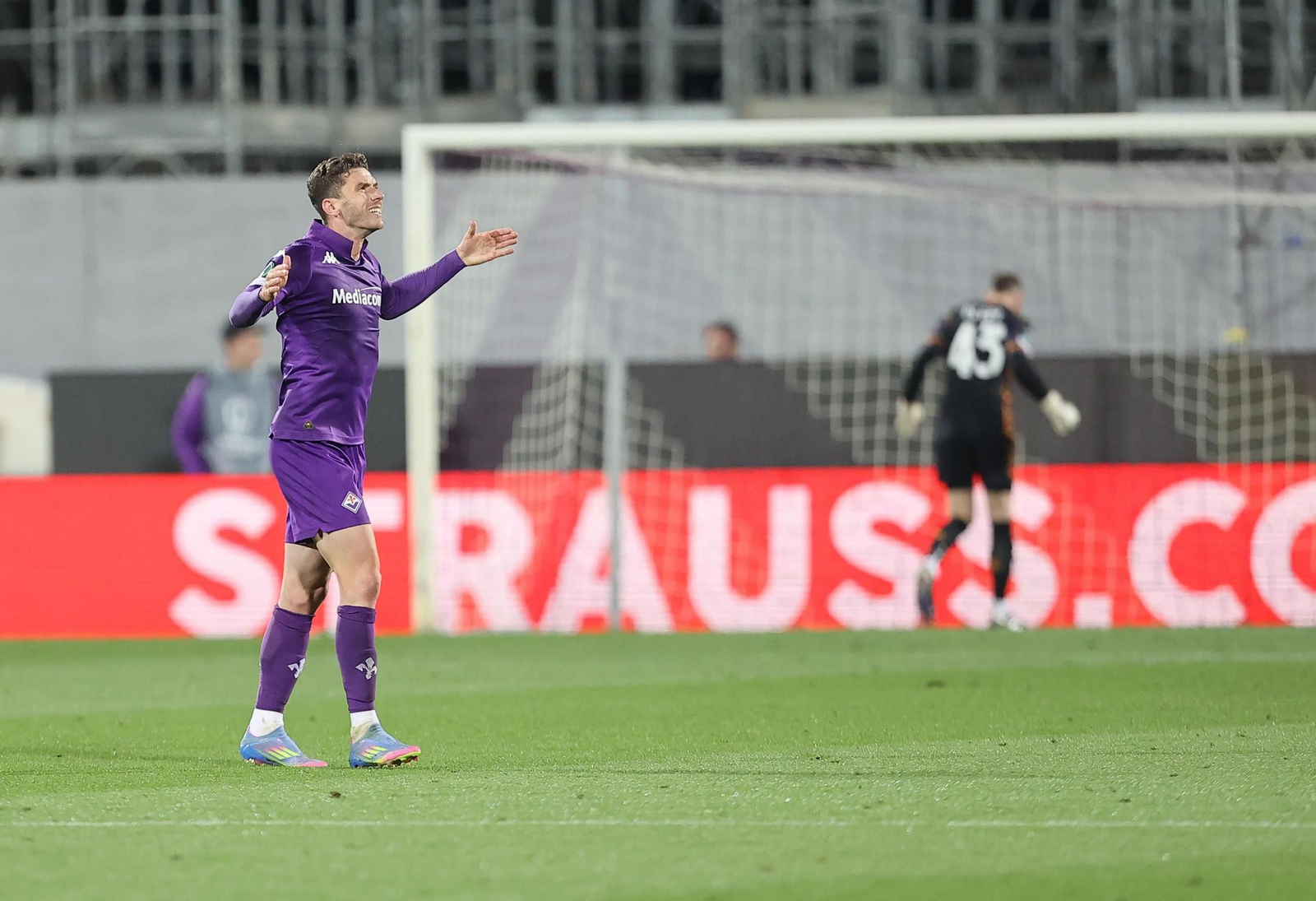 Las fotos del Fiorentina-Betis de la Conference League