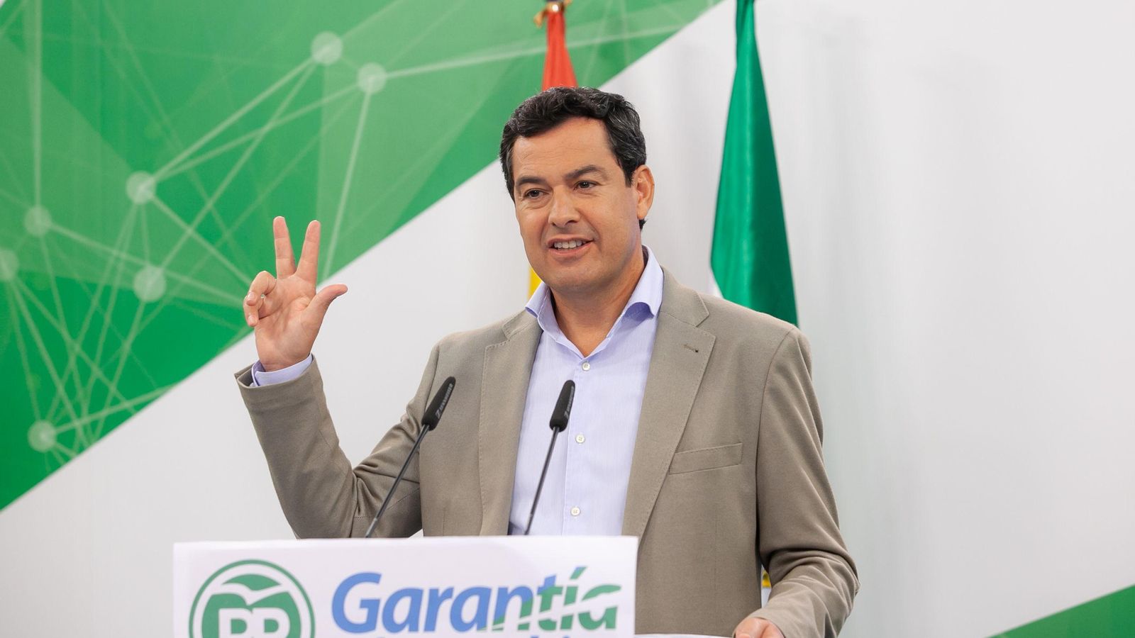 Juanma Moreno, en la sede regional del PP