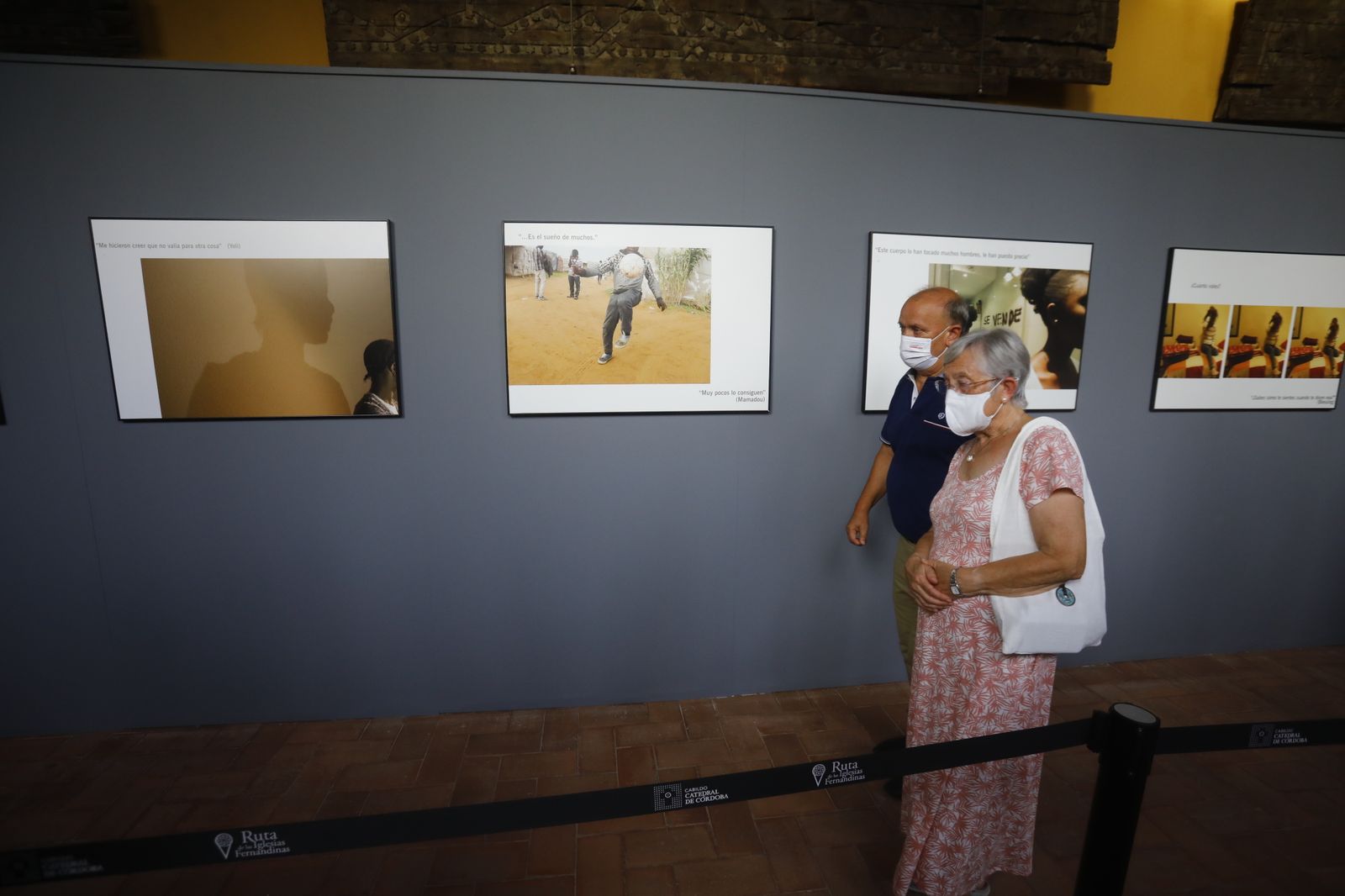 La exposición fotográfica del Patio de los Naranjos, en fotografías