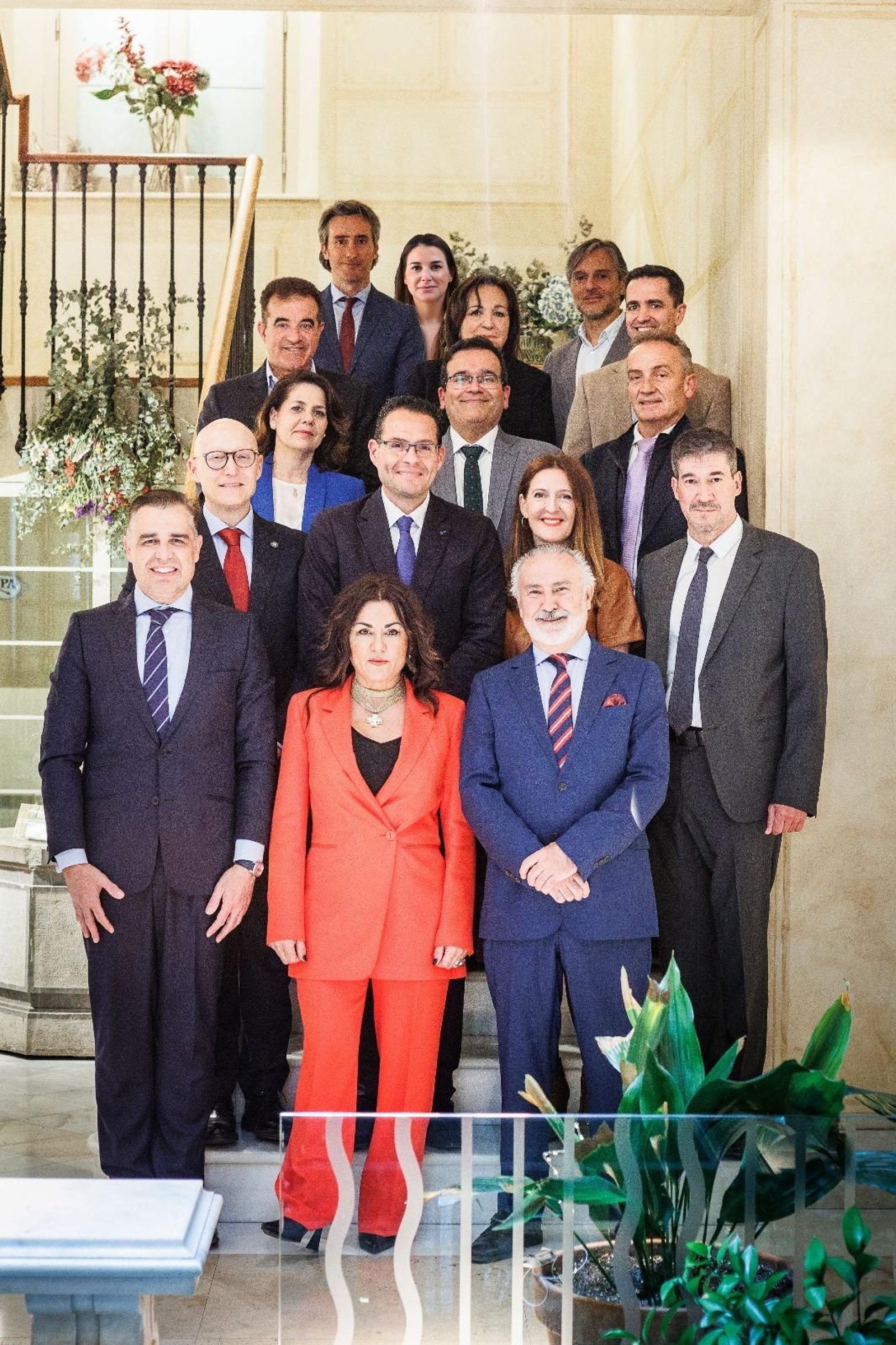 Siliva Membrive, con miembros de su equipo. Siliva Membrive, con miembros de su equipo.
