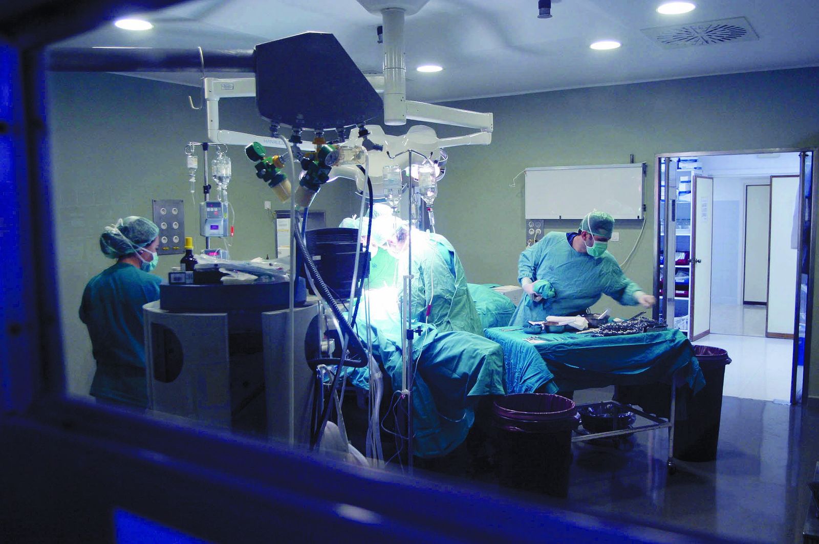 Un quirófano de un hospital sevillano, en una imagen de archivo.