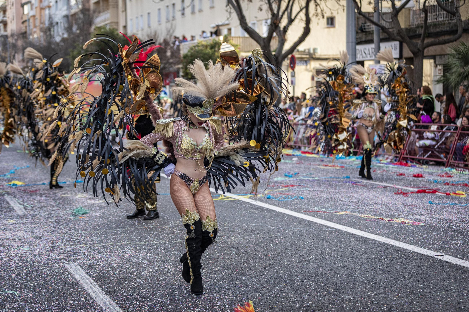 Búscate entre las mejores imágenes de la Cabalgata Magna