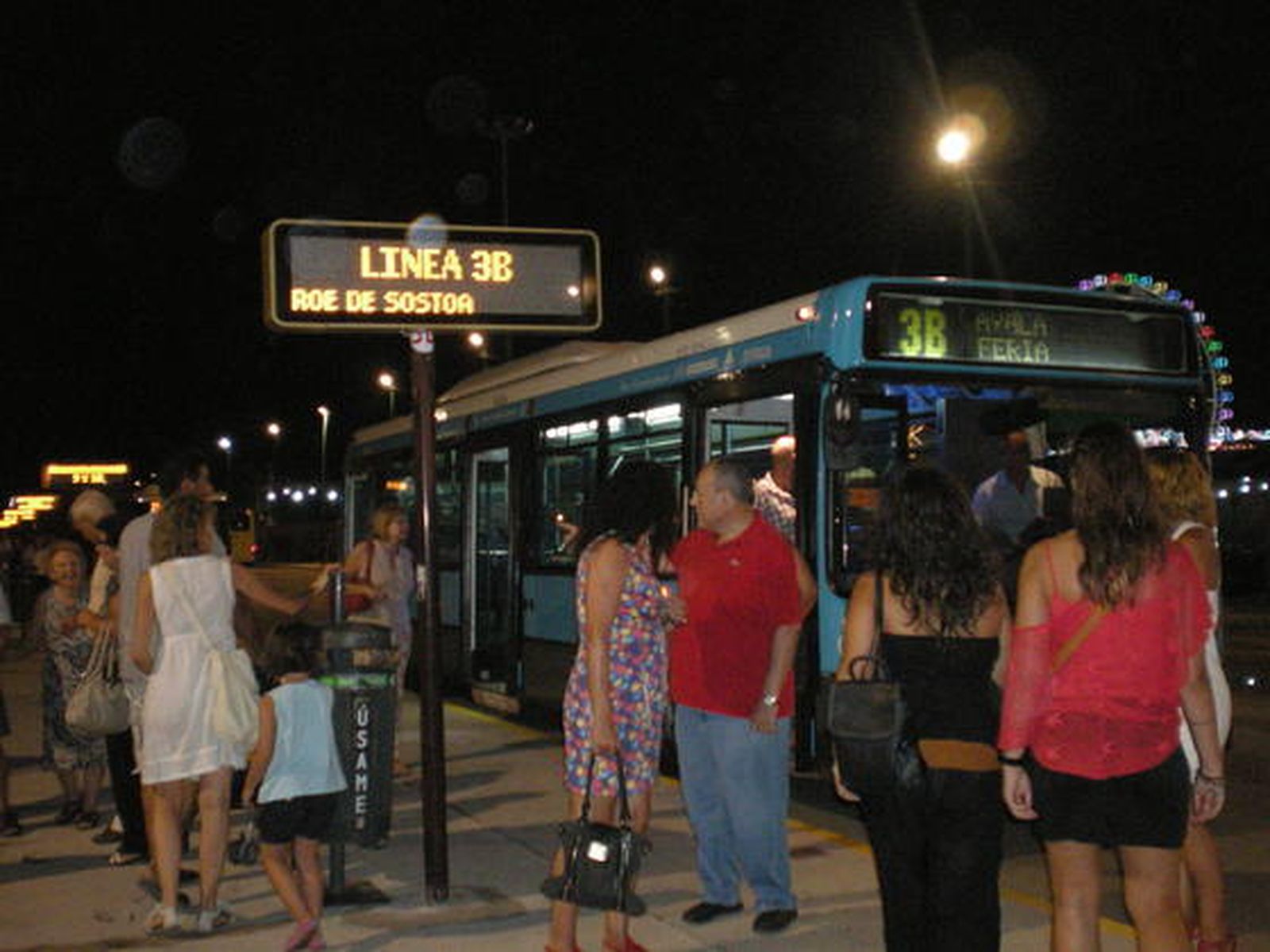 Jolgorio en el Centro y tradición en el Real

Foto: Sergio Camacho-Javier Albiñana