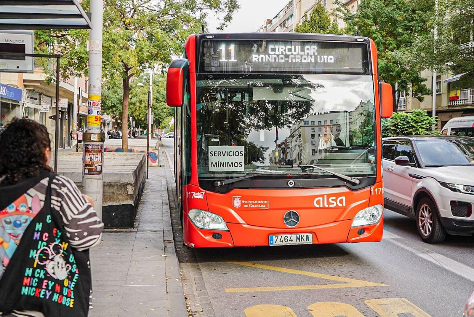 El primer día de la huelga de transporte de viajeros de Granada, en imágenes