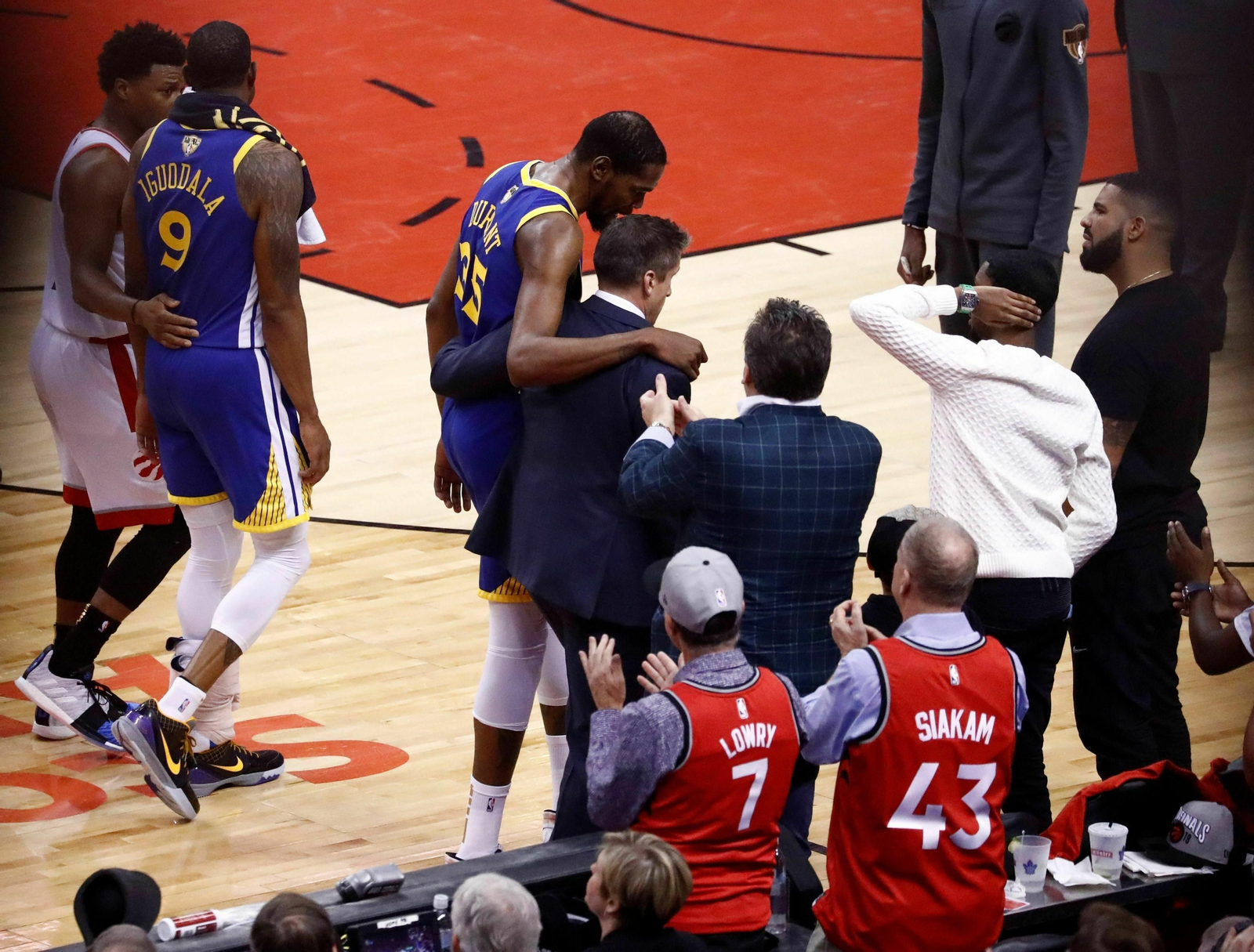 Kevin Durant se retira lesionado del Toronto-Golden State Warriors.