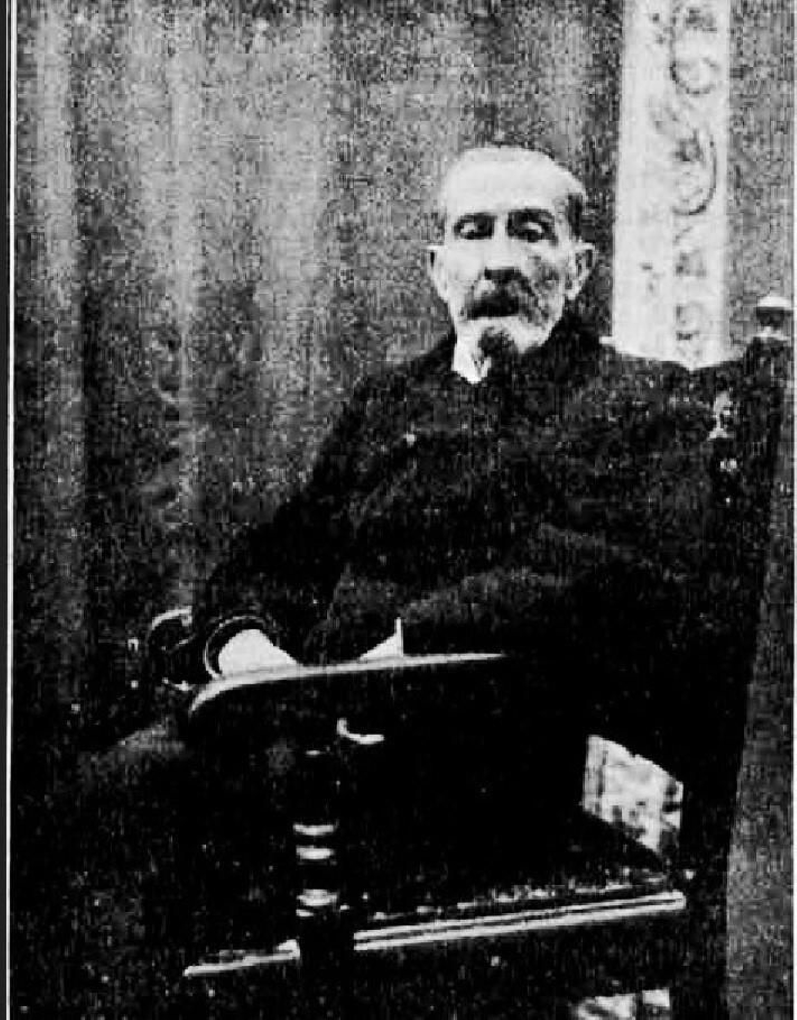 En su edad madura, grabado de F. Soler. 4.-Retrato en sus últimos años.