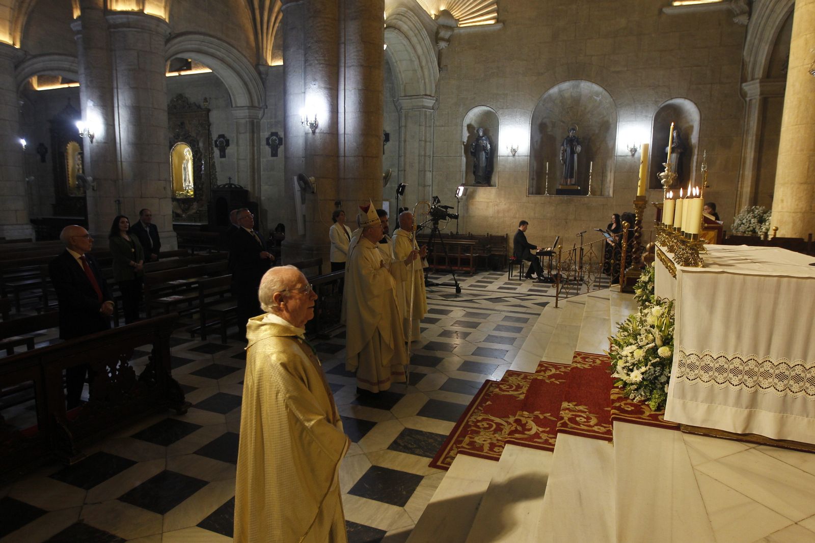 Fotogalería misa V Centenario Hermandad Virgen del Mar. Almería