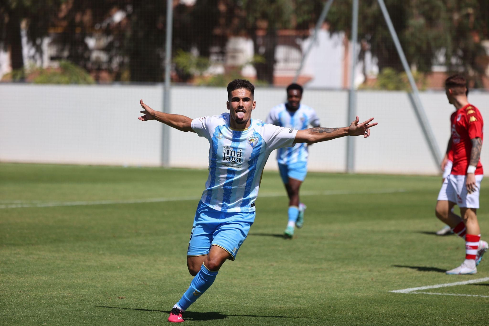 Las mejores fotos del Atlético Malagueño-Arenas de Armilla, otro hat-trick de Chupete