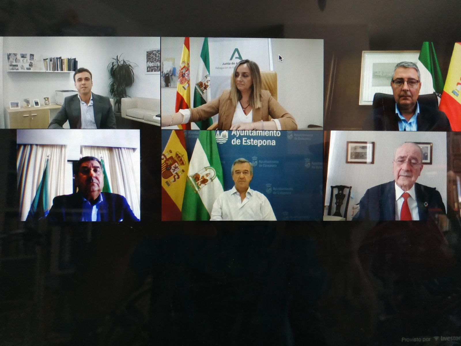 Participantes en el encuentro inmobiliario.