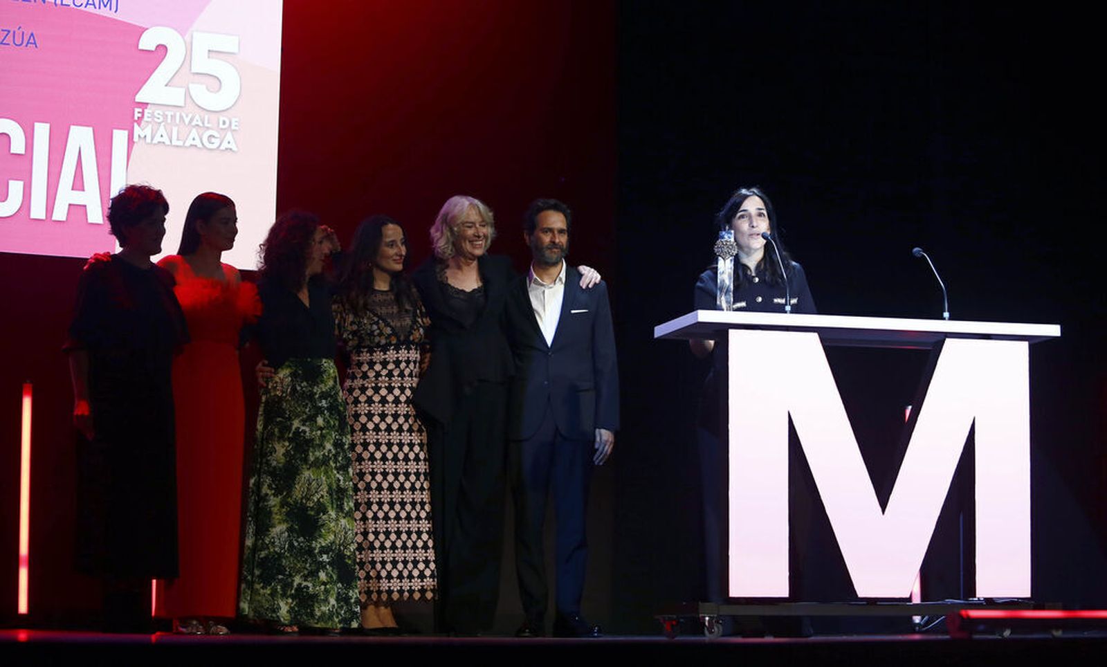 El equipo de 'Cinco lobitos', película ganadora de la anterior edición.