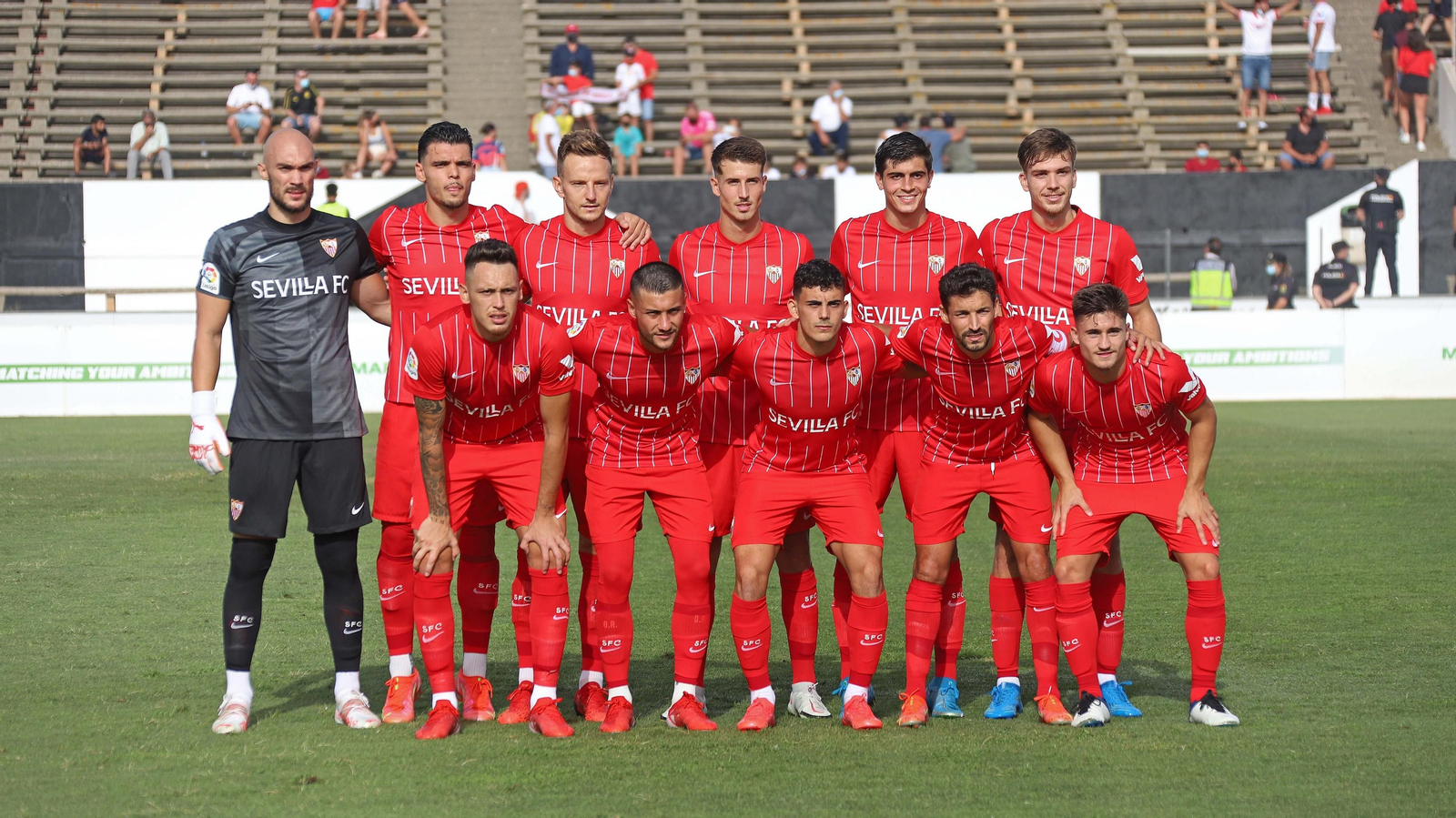 Las mejores fotos del Sevilla - Las Palmas en La Línea