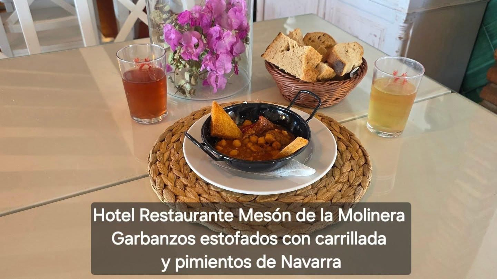 Hotel Restaurante Mesón de la Molinera - Garbanzos estofados con carrillada y pimientos de Navarra