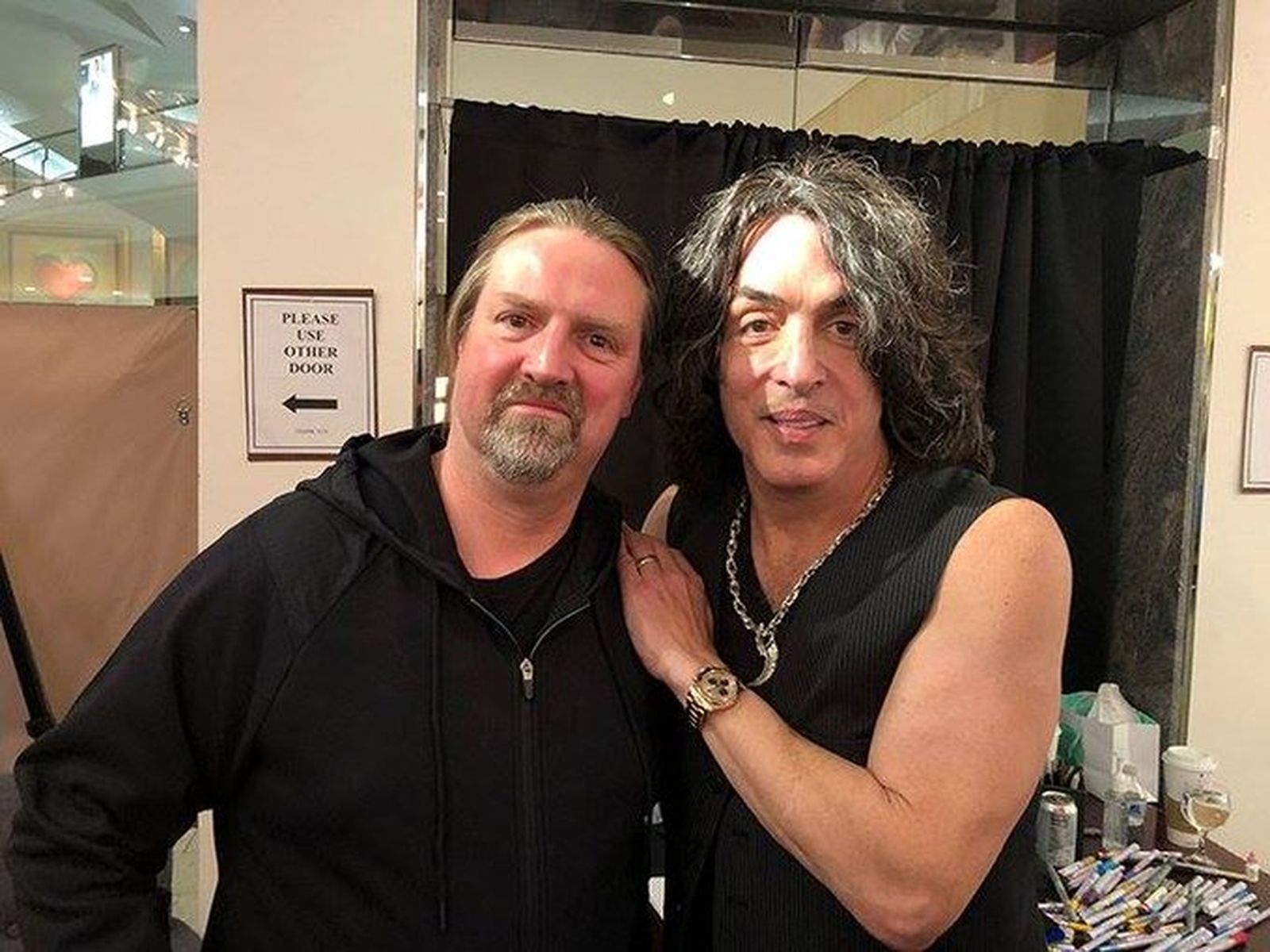 Imagen ofrecida por Kiss en redes sociales