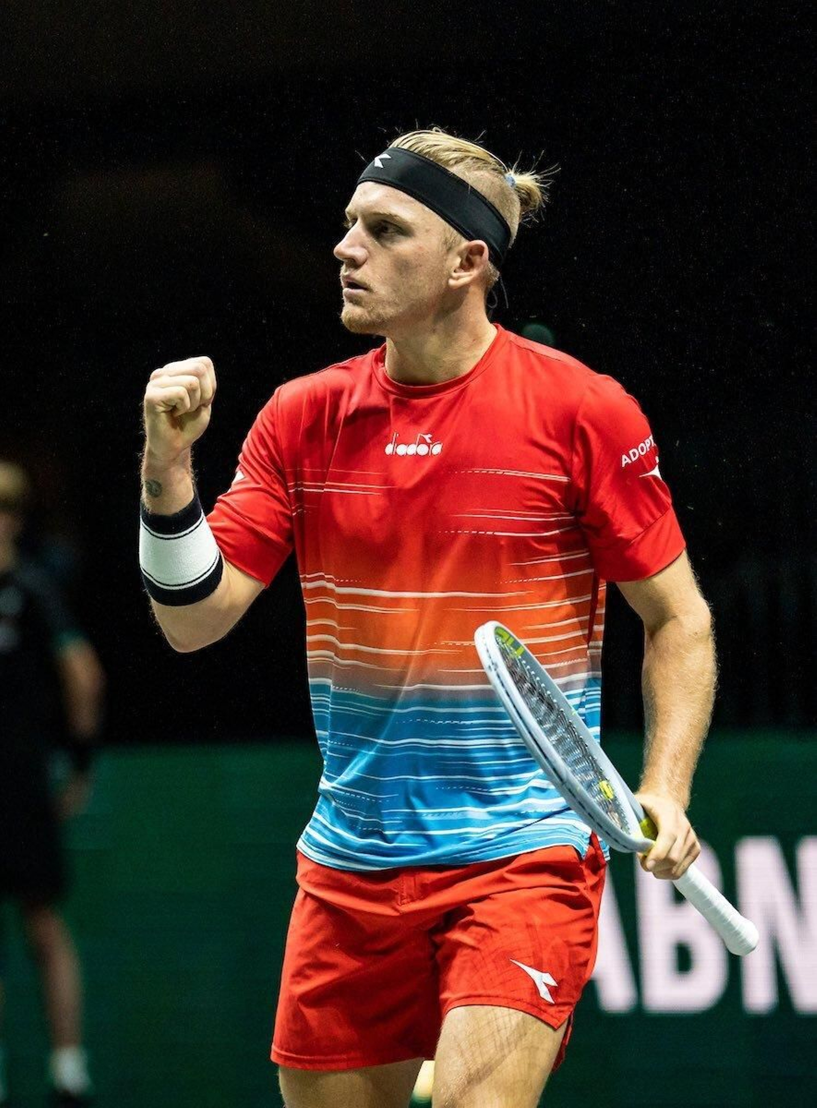 Alejandro Davidovich celebra un punto.