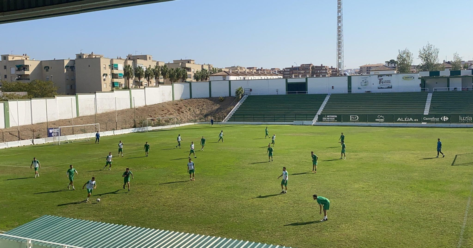 Entrenamiento del Antequera.