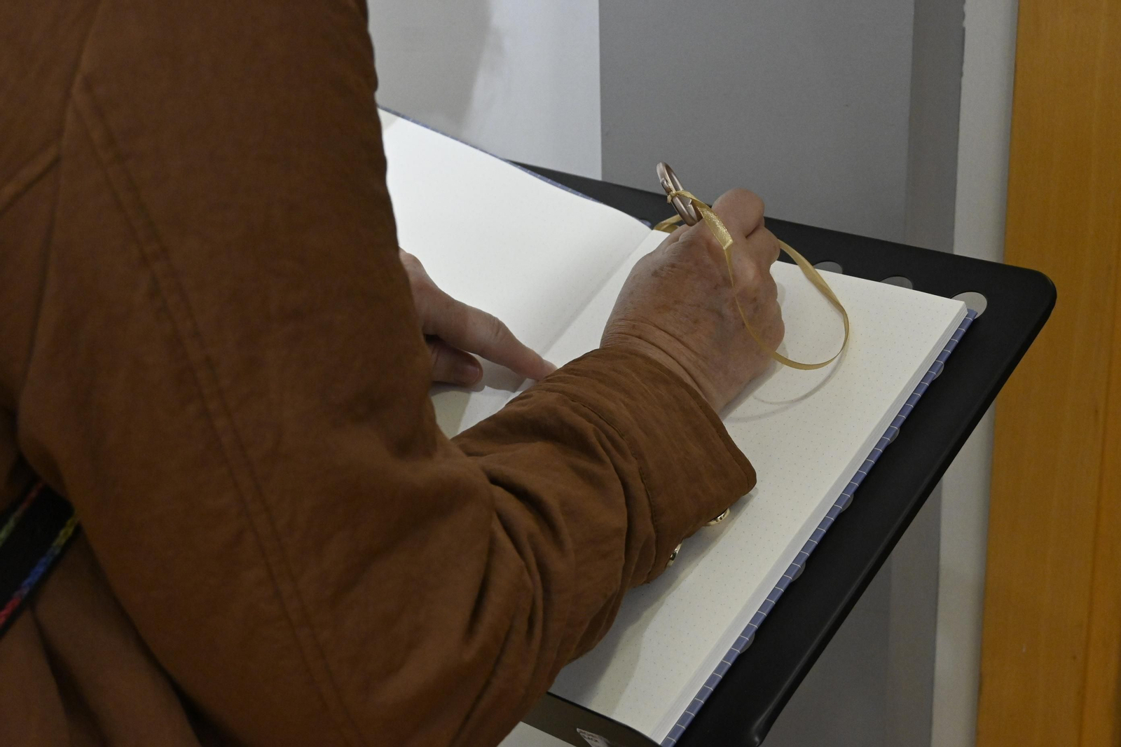 Inauguración de la exposición: Amor Propio de Ana Santos, en imágenes