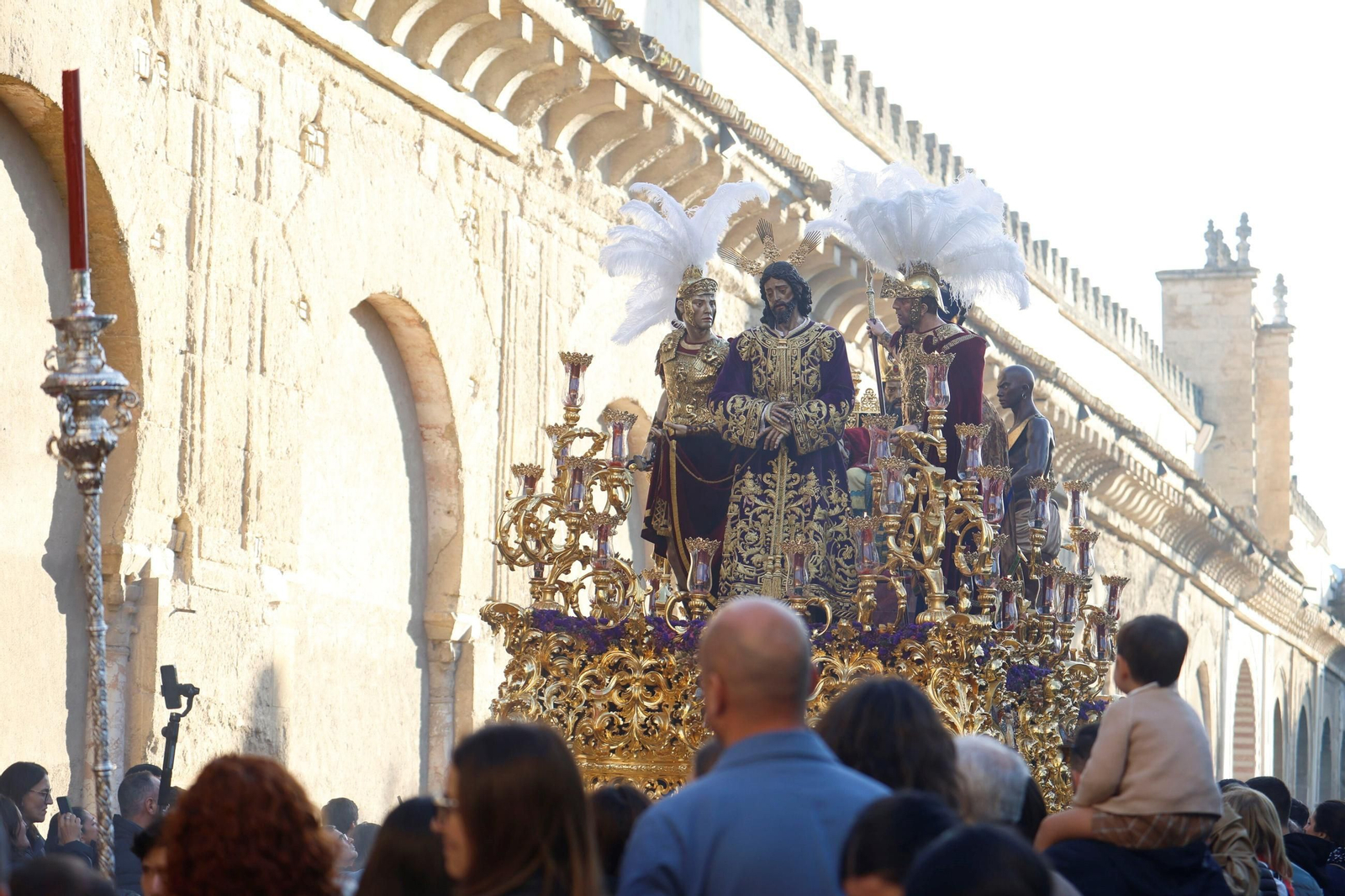El traslado de la Estrella en este Sábado Santo de Córdoba, en imágenes
