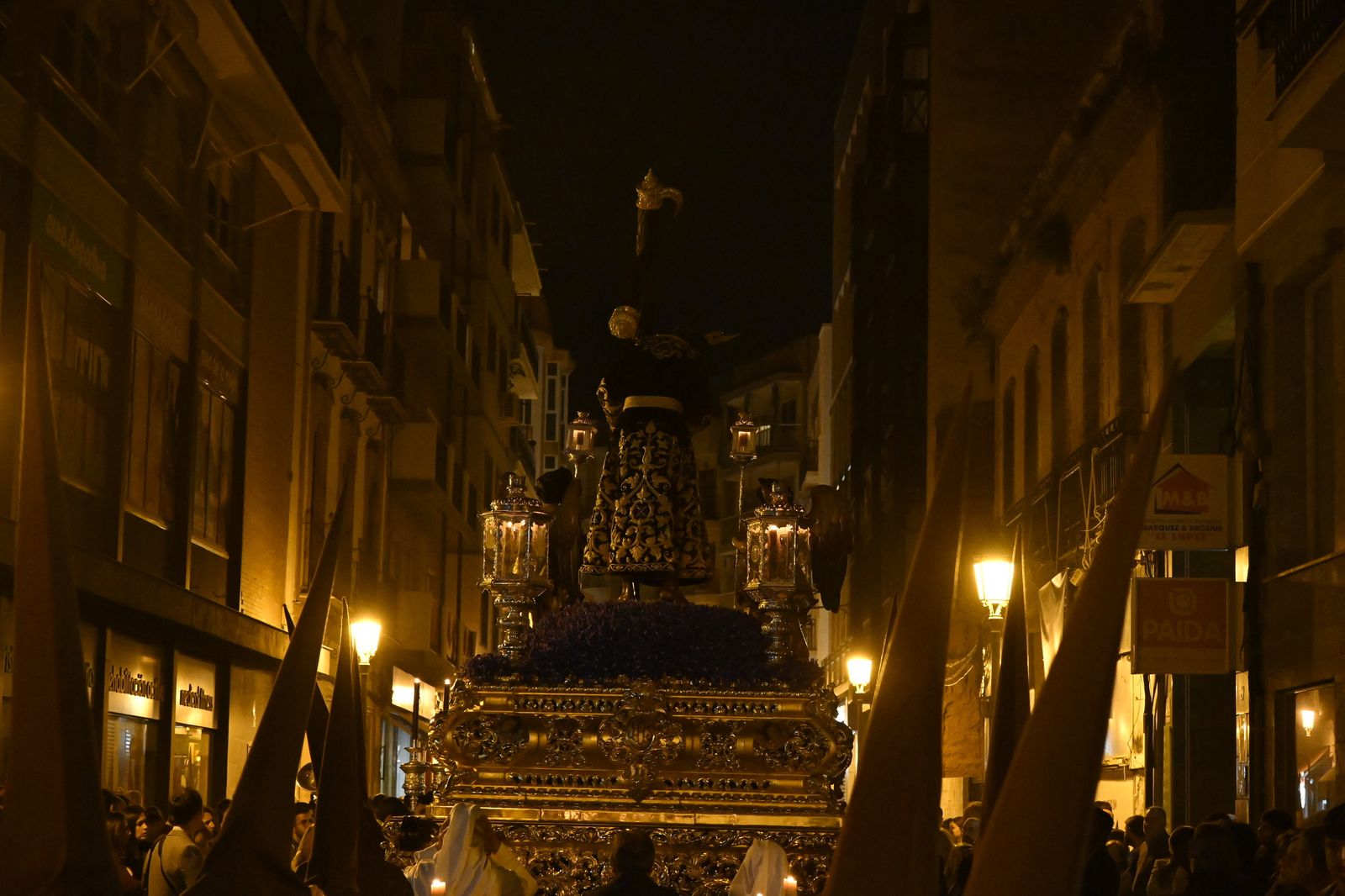 Lunes Santo: Calvario en Huelva, en imágenes