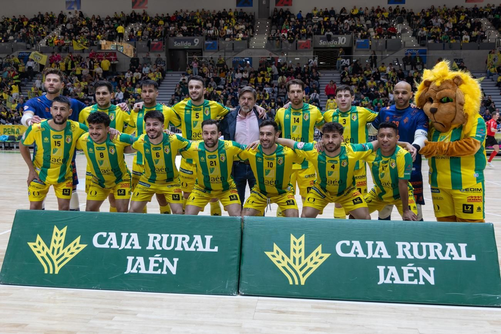 Jaén Paraíso Interior FS  4-3 Family Cash Alzira