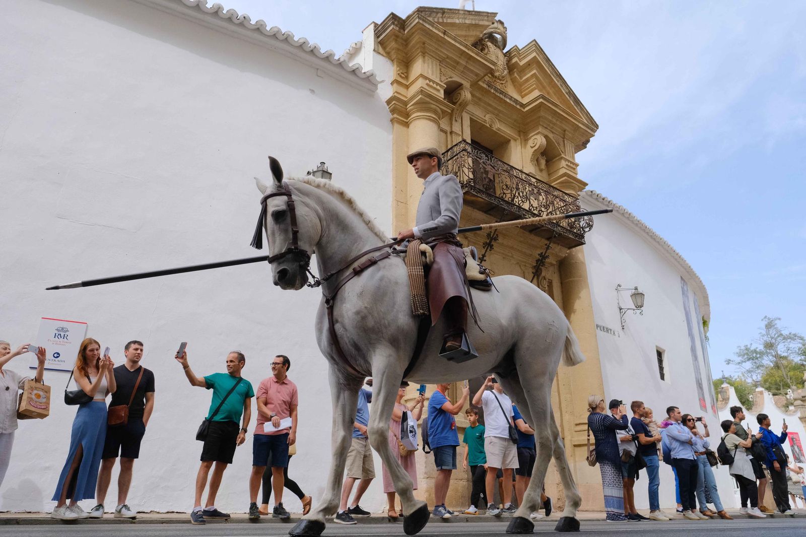 Sábado de Goyesca (sin Goyesca) en imágenes