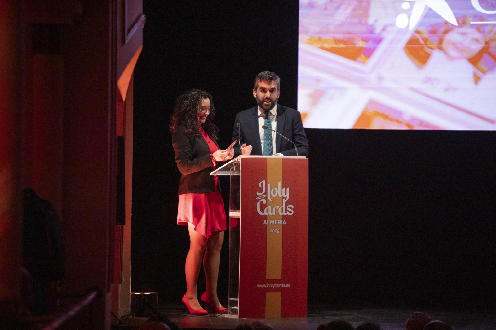 Imágenes de la presentación de las Holy Cards