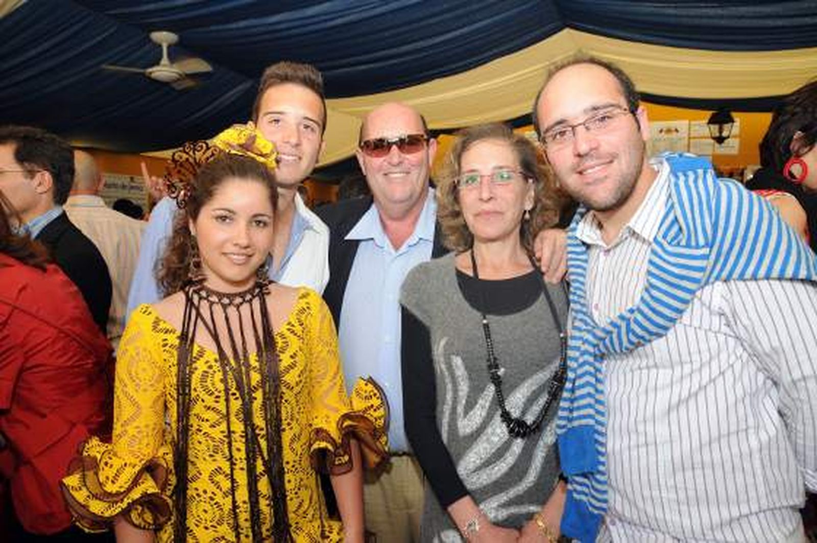 La familia García visitó también la caseta del Diario.

Foto: Manuel Mateo