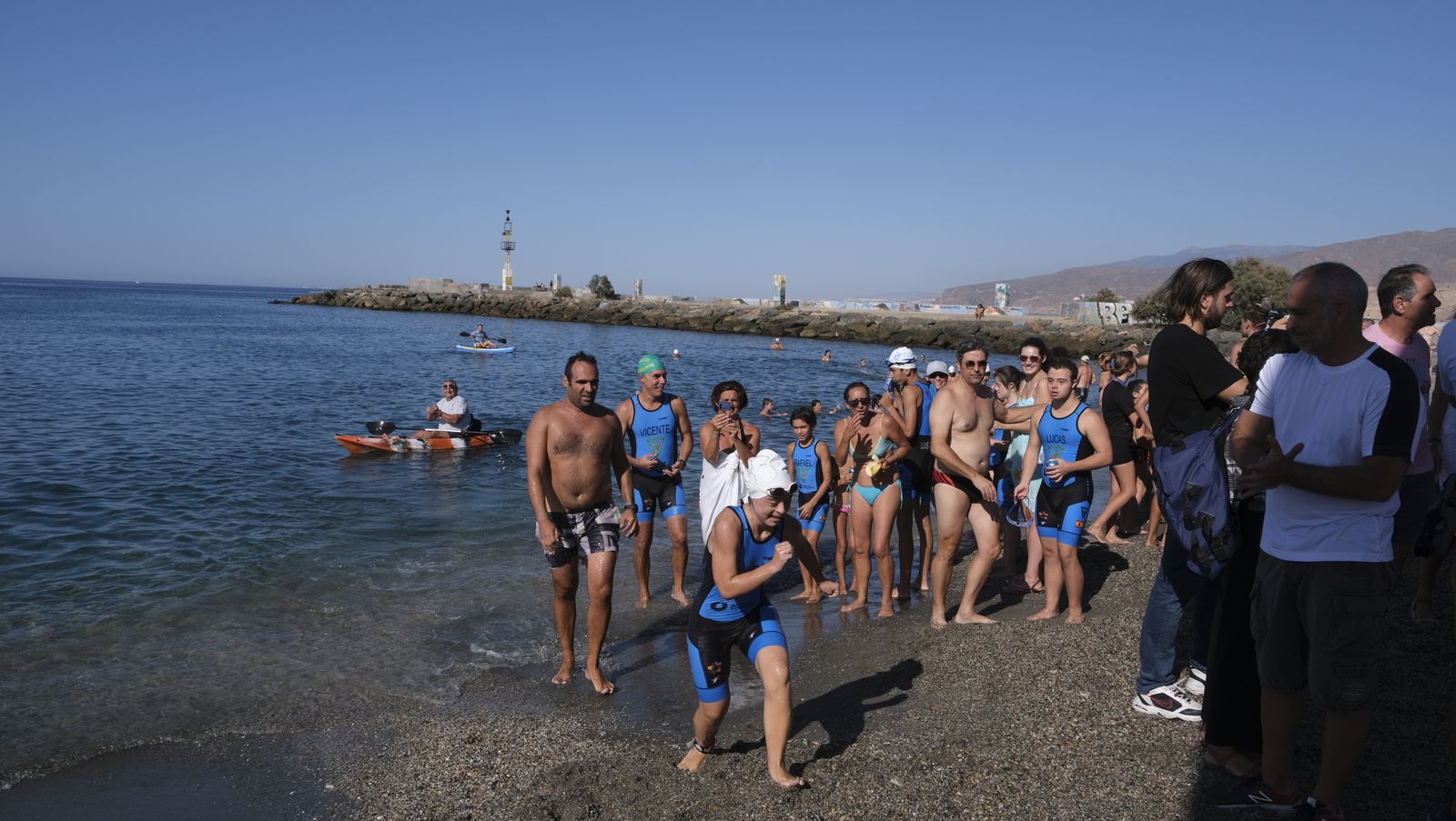 Imágenes de la travesía a nado de la Feria de Almería 2022