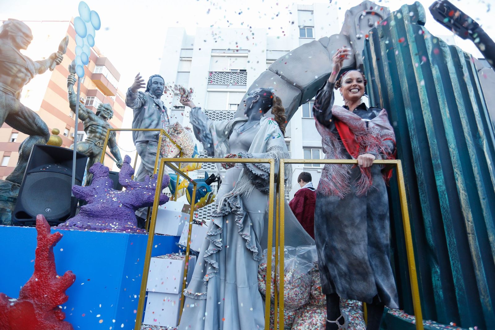 Búscate en las fotos de la cabalgata del Carnaval de Algeciras 2026