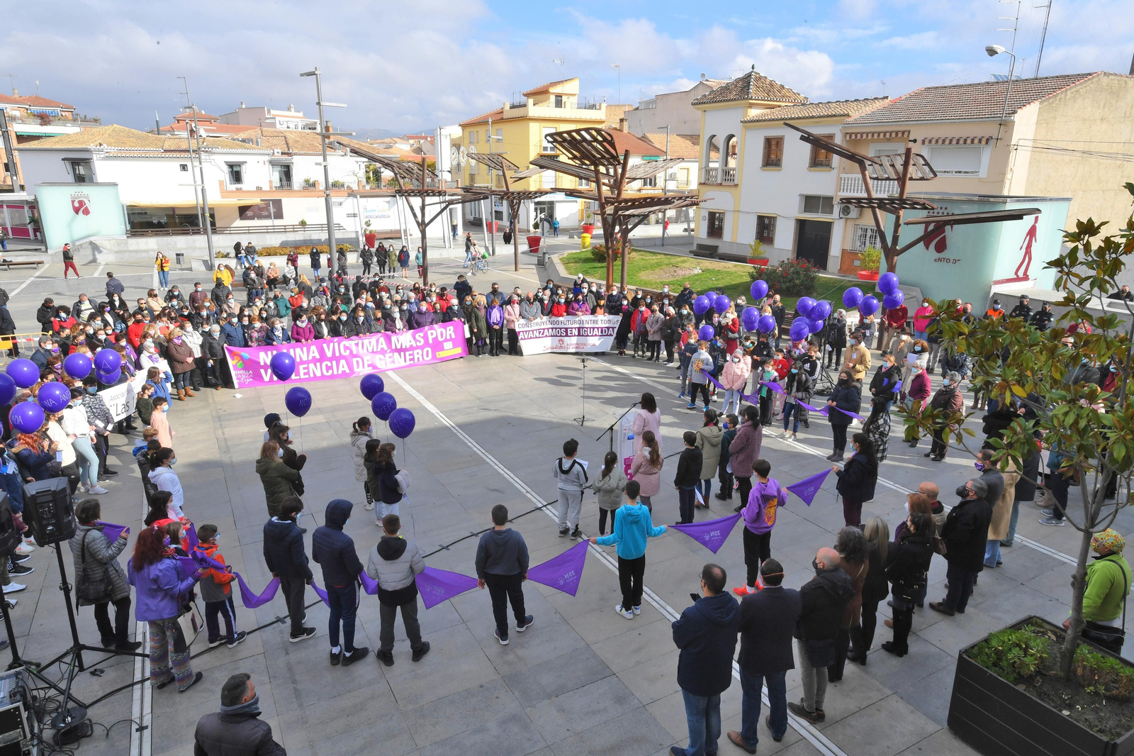 Fotos: las imágenes de la mañana del Día Internacional por la Eliminación de la Violencia Contra las Mujeres en Granada