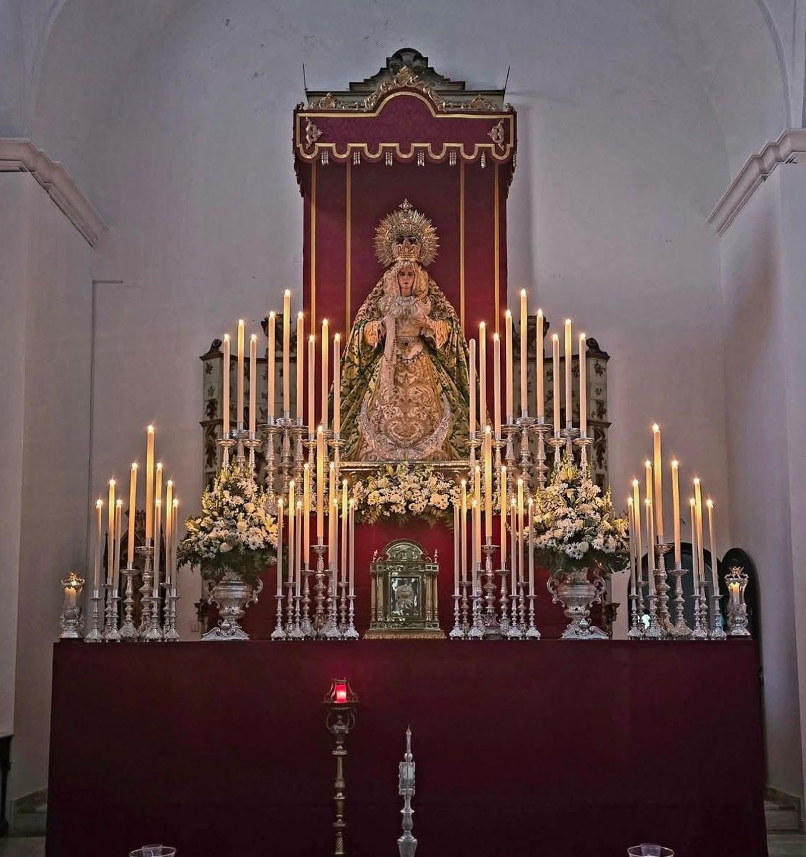 Altar de cultos de la Virgen de Gracia y Esperanza del Huerto